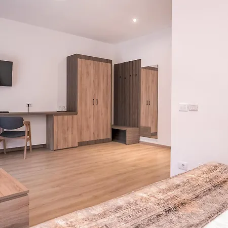 Otel Cascada 4*