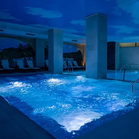 Cascada Otel Băile Olăneşti